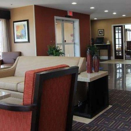 Quality Inn & Suites Greenville Near Downtown Экстерьер фото