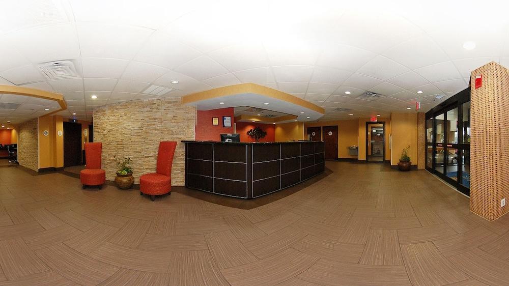 Quality Inn & Suites Greenville Near Downtown Экстерьер фото