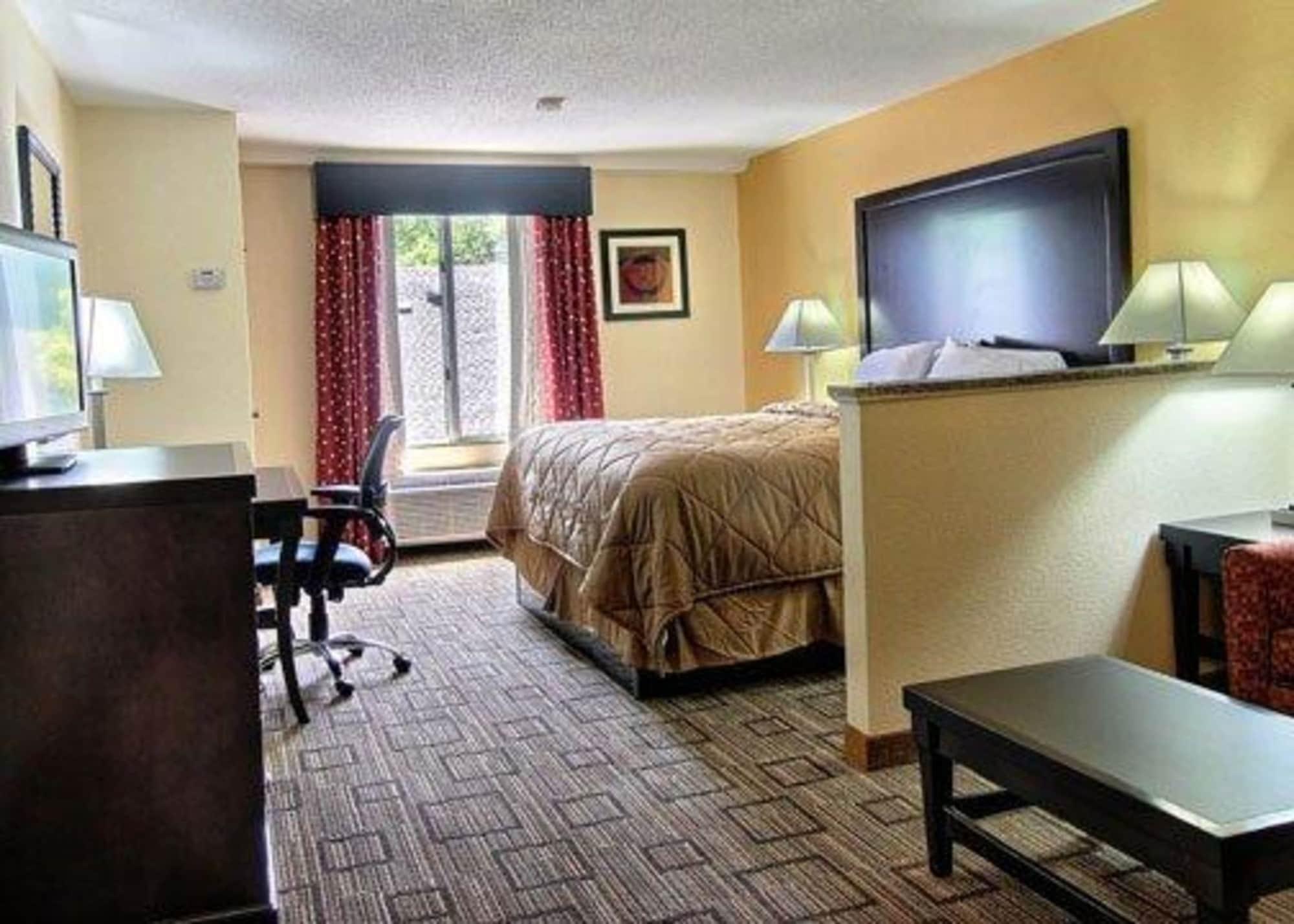 Quality Inn & Suites Greenville Near Downtown Экстерьер фото