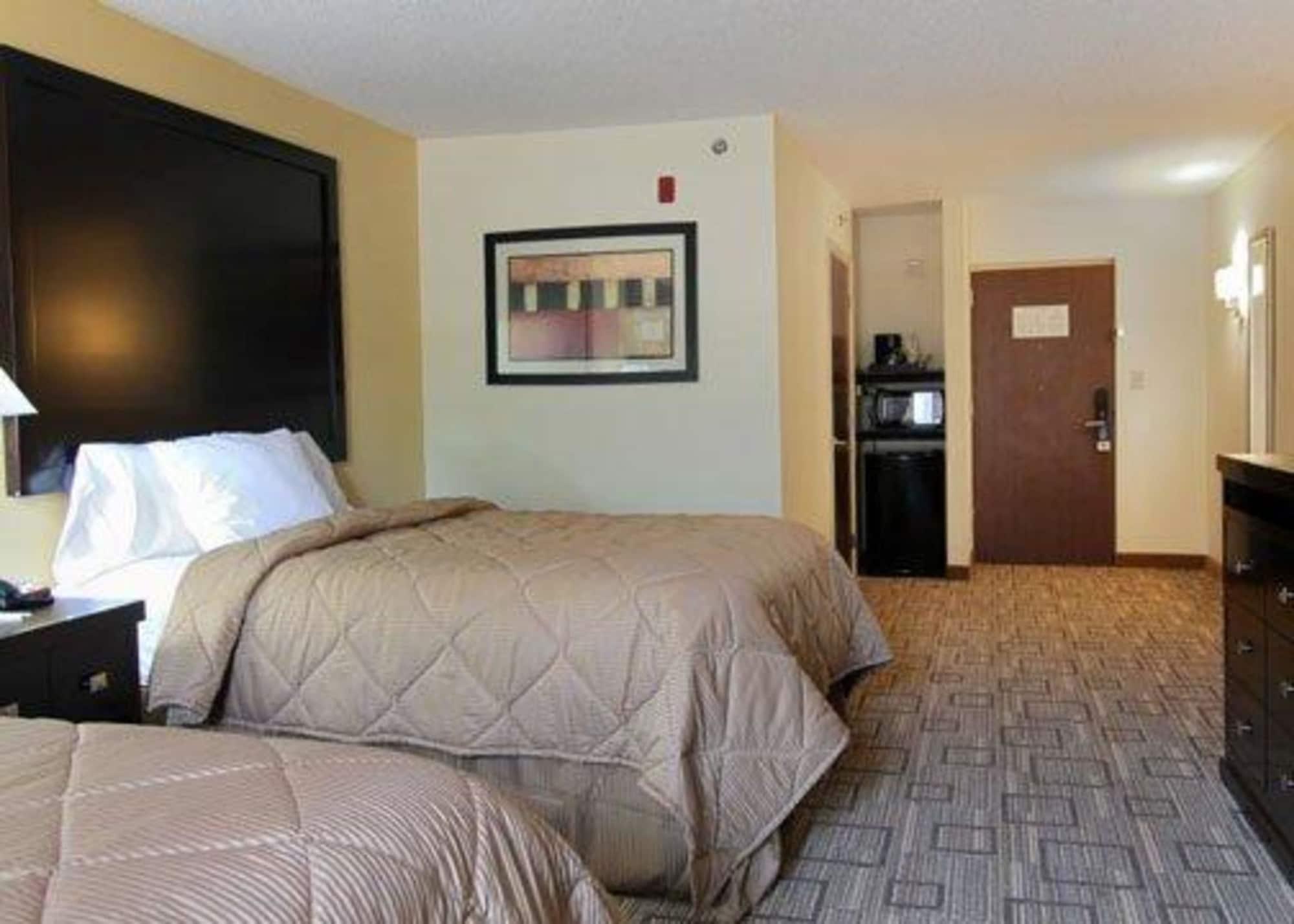 Quality Inn & Suites Greenville Near Downtown Экстерьер фото