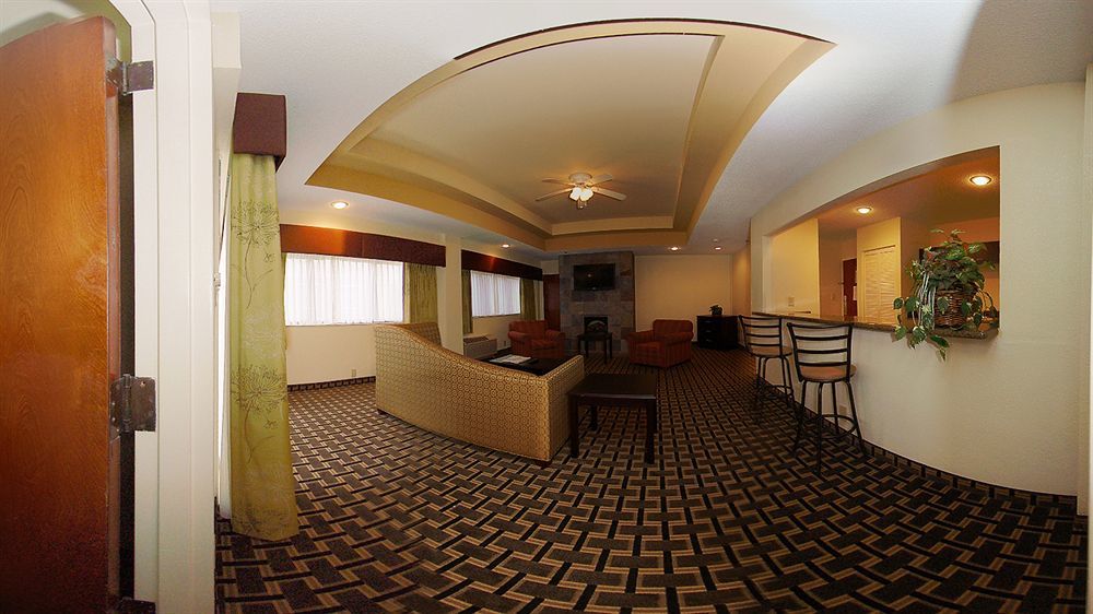 Quality Inn & Suites Greenville Near Downtown Экстерьер фото